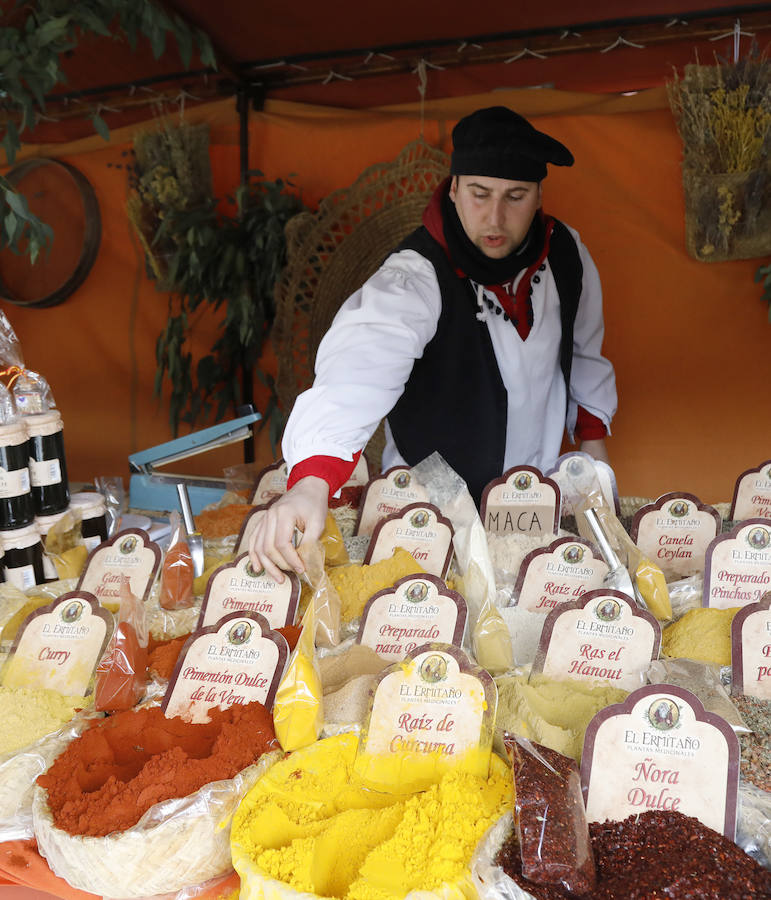 Palencia vive su Mercado Tradicional de las Candelas