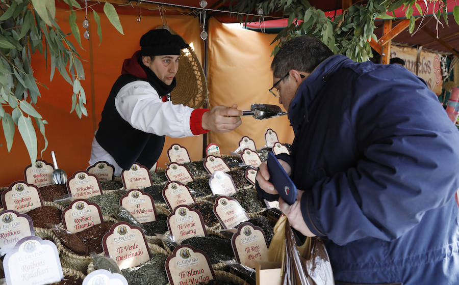 Palencia vive su Mercado Tradicional de las Candelas