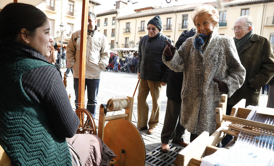 Palencia vive su Mercado Tradicional de las Candelas