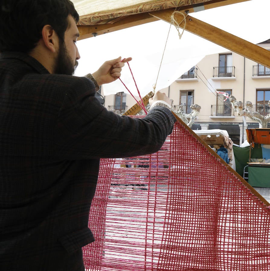 Palencia vive su Mercado Tradicional de las Candelas