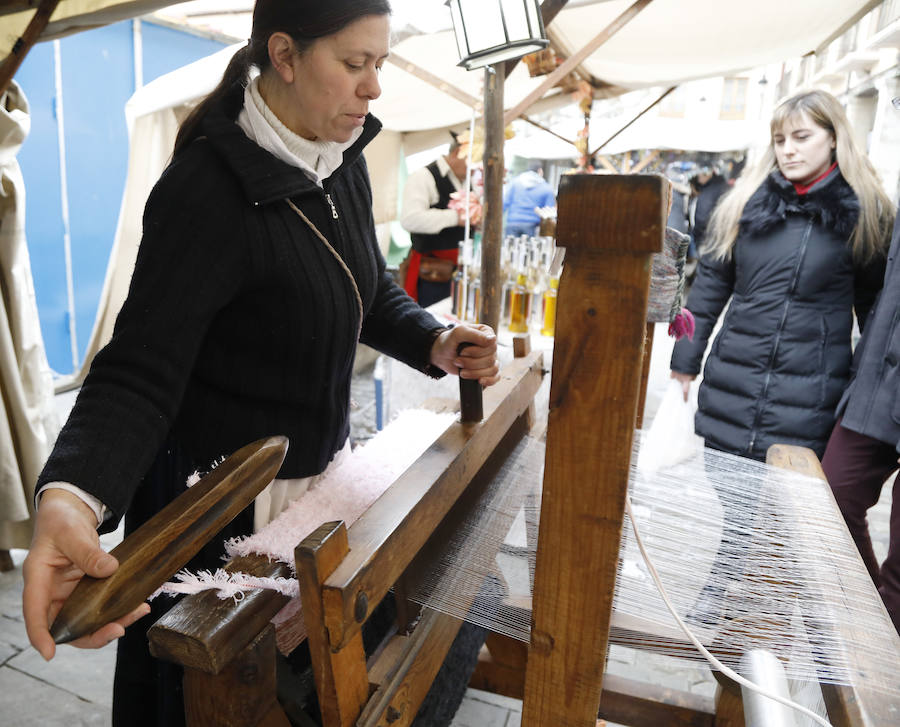 Palencia vive su Mercado Tradicional de las Candelas