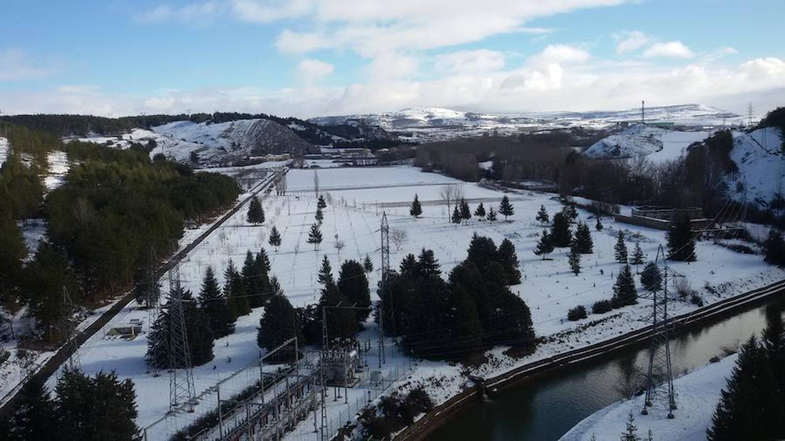 Las nevadas dejan estas imágenes del Pantano de Aguilar