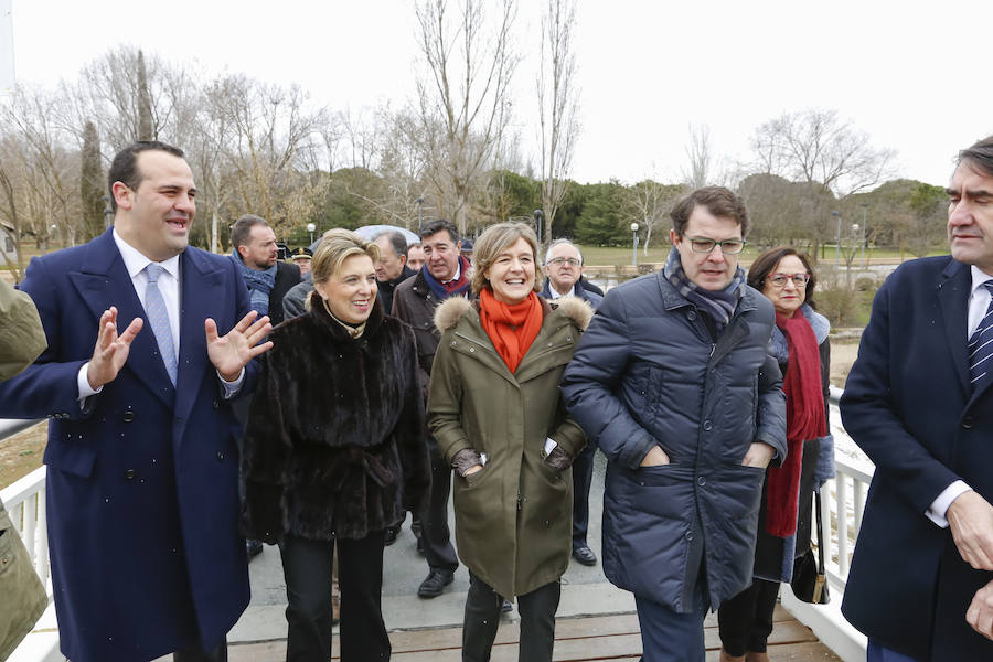 La ministra de Agricultura y Pesca, Alimentación y Medio Ambiente, Isabel García Tejerina, visitó esta mañana el parque fluvial de la Aldehuela, en Salamanca, y la Isla del Soto. 