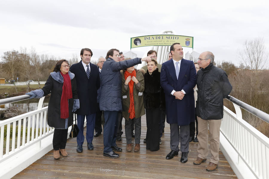 La ministra de Agricultura y Pesca, Alimentación y Medio Ambiente, Isabel García Tejerina, visitó esta mañana el parque fluvial de la Aldehuela, en Salamanca, y la Isla del Soto. 