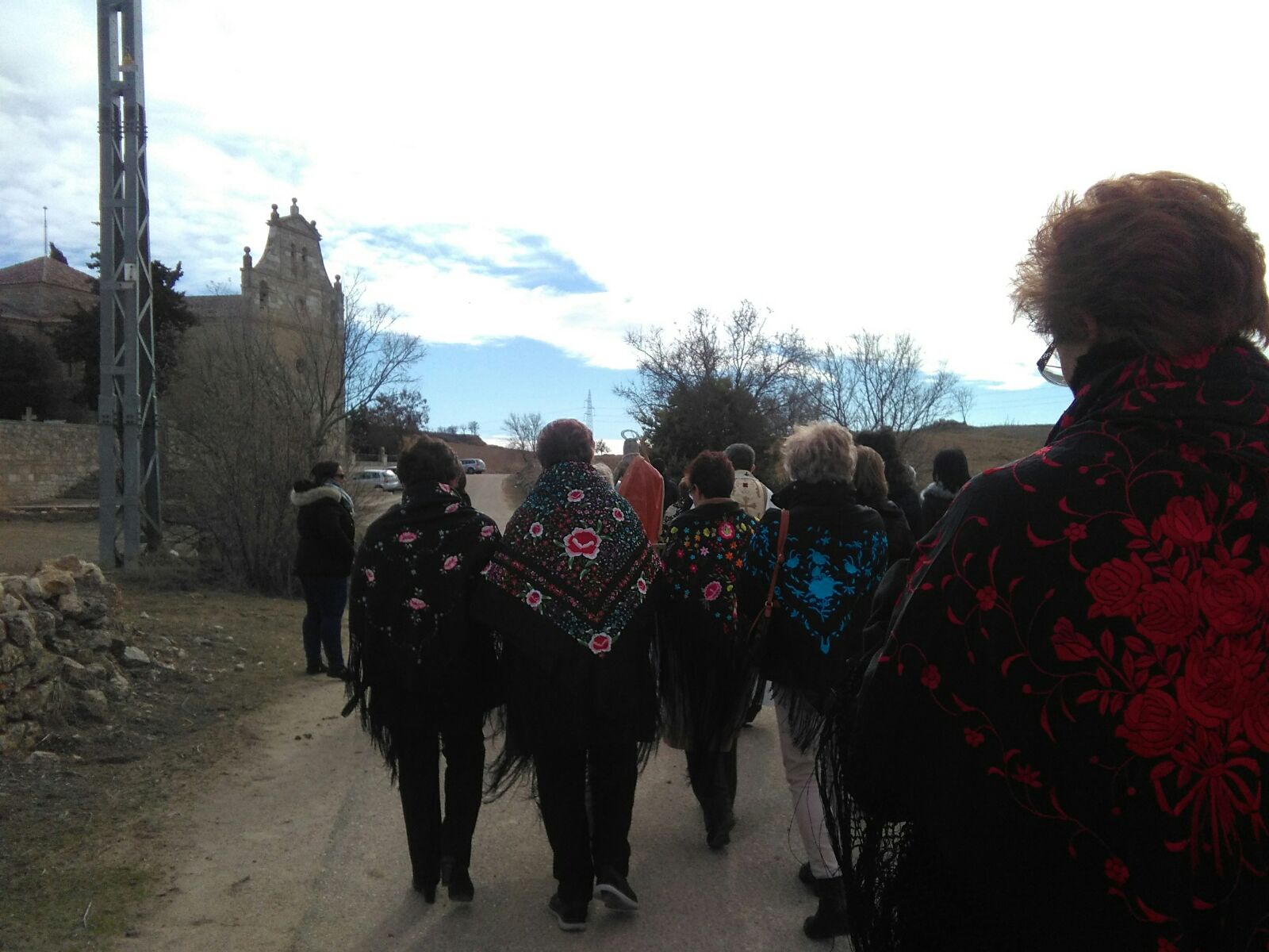 Camino de la ermita de Mucientes.