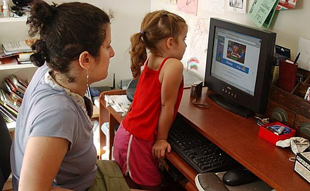 Unicef alerta del 'ciberacoso' a los niños de las comunidades gitana, migrante y LGTBI