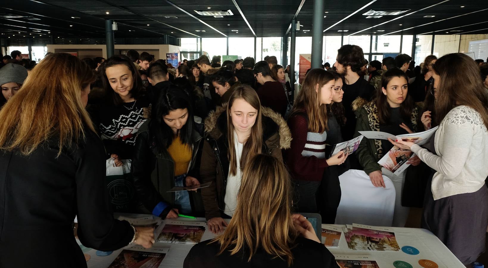 El certamen se dirige a estudiantes de bachillerato, padres y educadores interesados en recibir de forma personalizada consejos que orienten a los alumnos de una manera más certera sobre su elección de grado