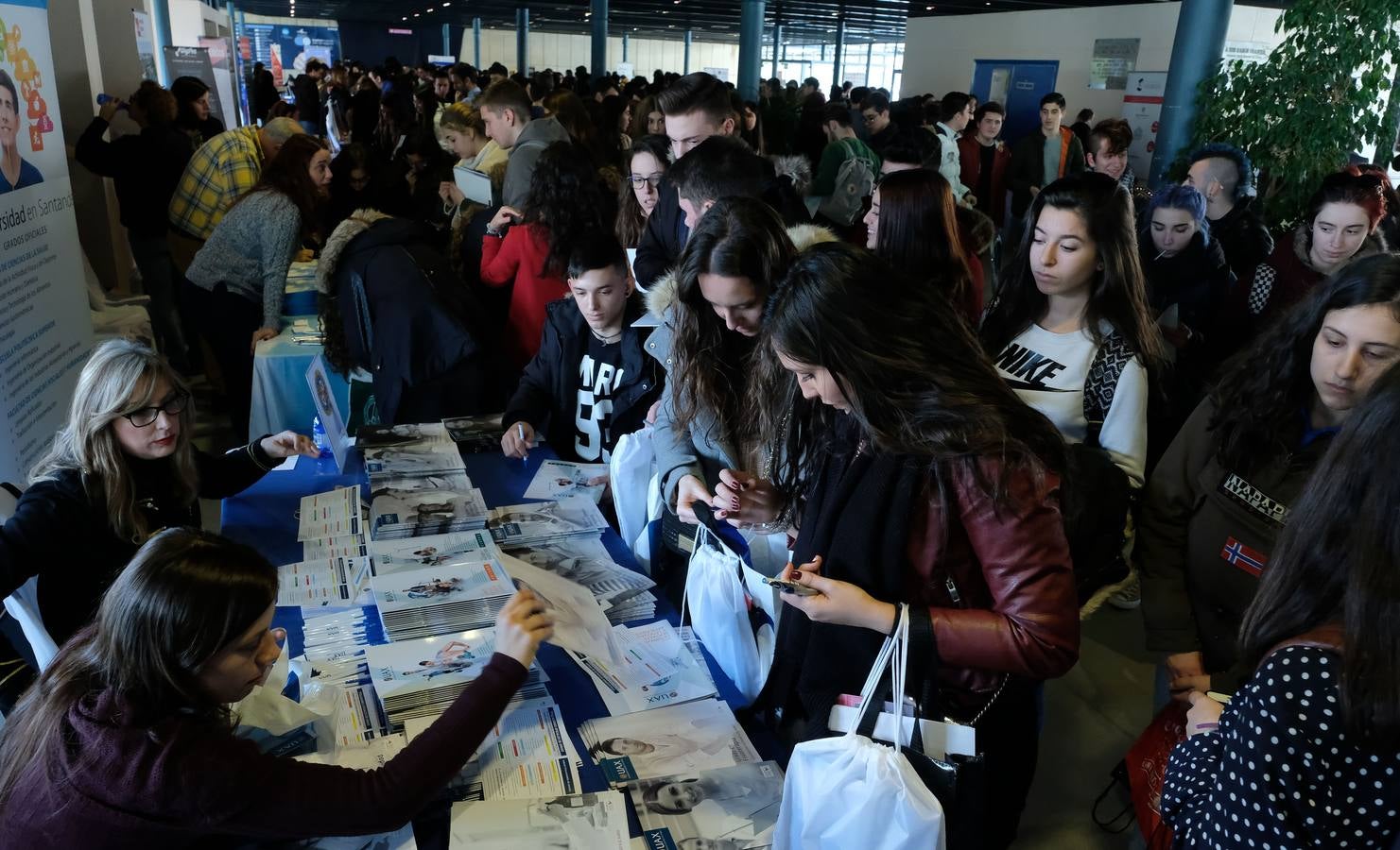 El certamen se dirige a estudiantes de bachillerato, padres y educadores interesados en recibir de forma personalizada consejos que orienten a los alumnos de una manera más certera sobre su elección de grado