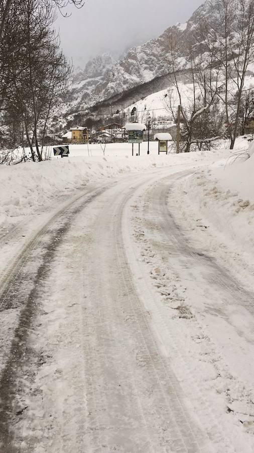 De Panderruedas a Valdeón bajo un manto de nieve