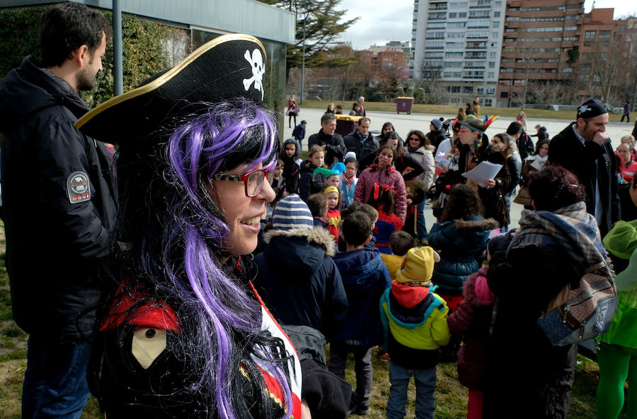 Talleres de carnaval en la Cúpula del Milenio