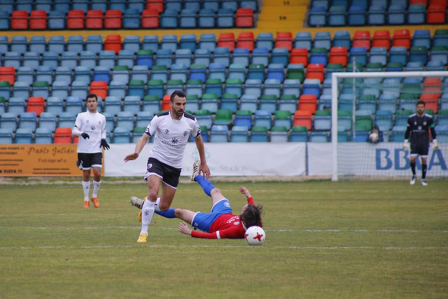 El equipo blanquinegro supera a un débil rival con un Martín Galván pitado y que mandó callar a la grada