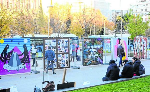 Las obras, expuestas en Recoletos, en Madrid, durante su creación. 