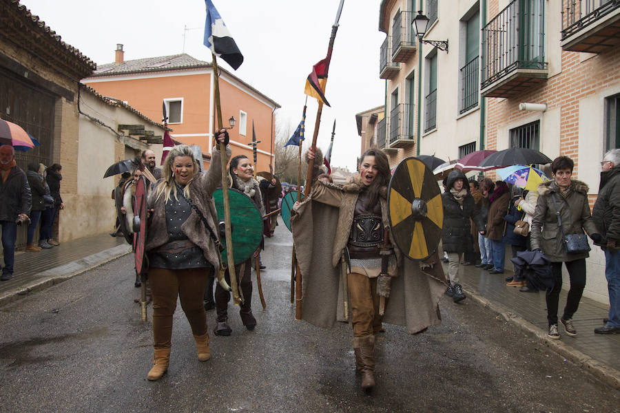 han participado decenas de niños, mayores y murgas, con ingeniosos y divertidos disfraces, carros y carrozas. 