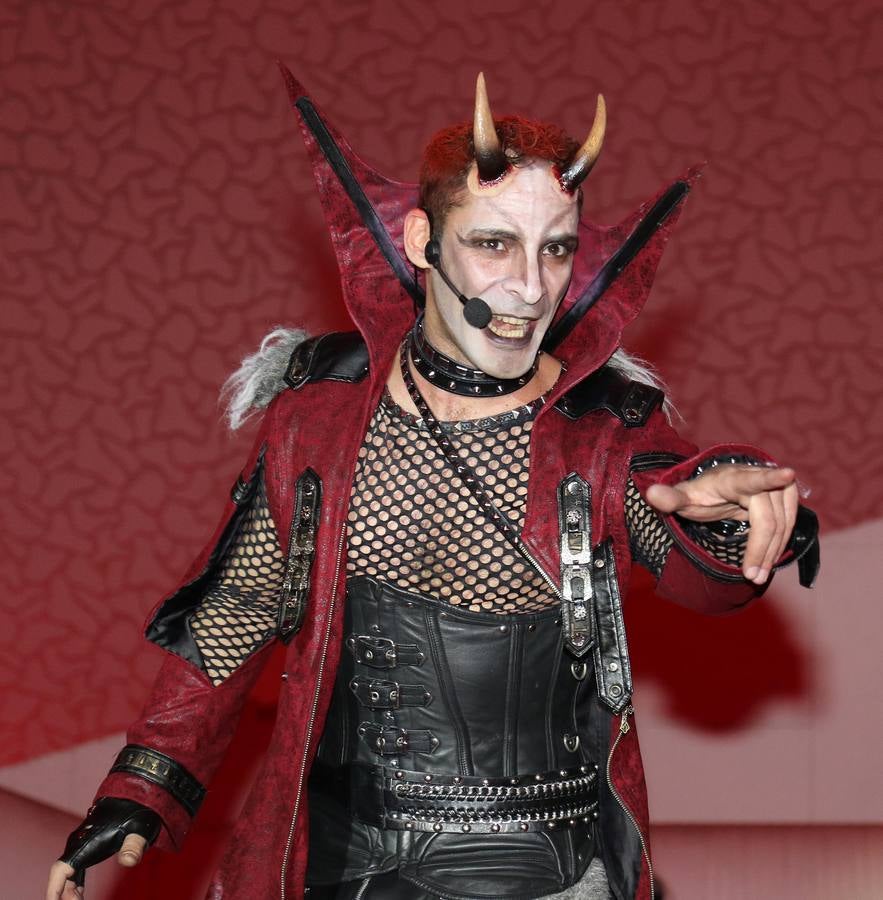 Espectáculo del entierro de la sardina en la Cúpula del Milenio de Valladolid