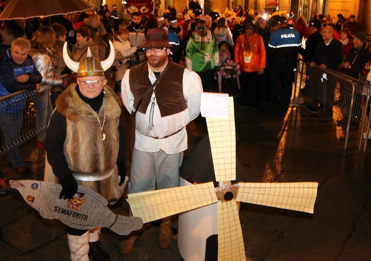 Las dulzainas de varios miembros de la Escuela de Dulzaina amenizaron el acto fúnebre