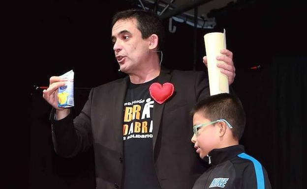 La Fundación Abracadabra presenta su magia solidaria mañana en San José