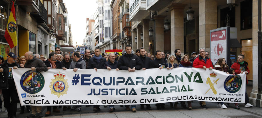 Policías nacionales y guardias civiles reclaman justicia salarial 