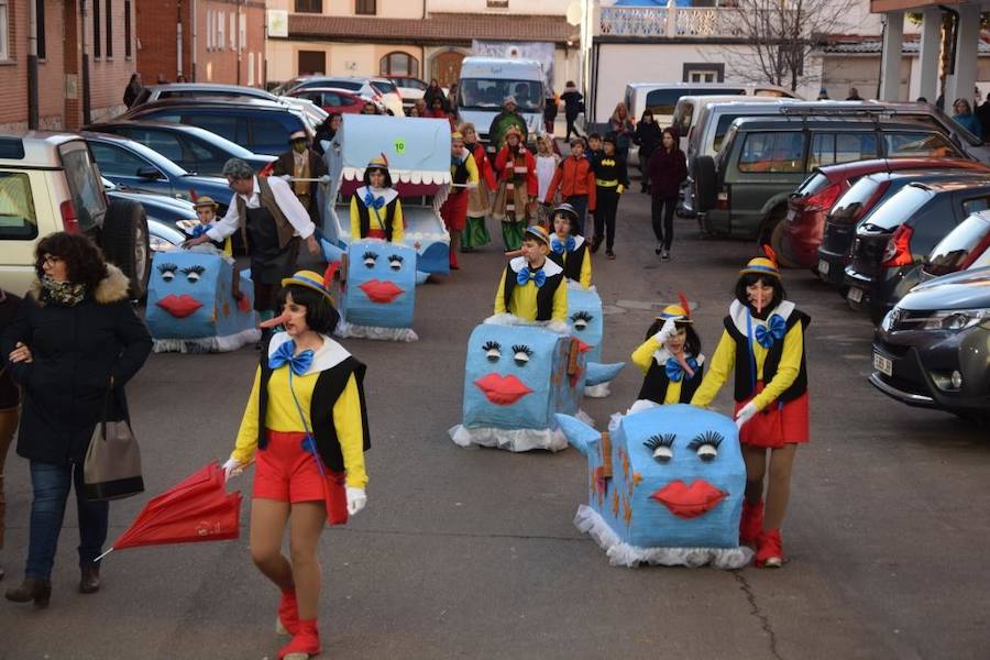 Velilla del Río Carrión celebra un aplazado carnaval