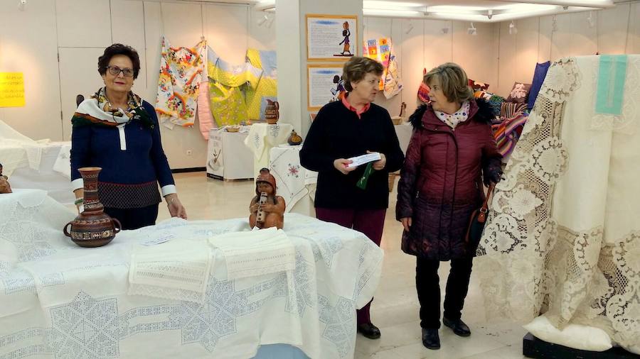 Fotos: Exposición solidaria de Manos Unidas