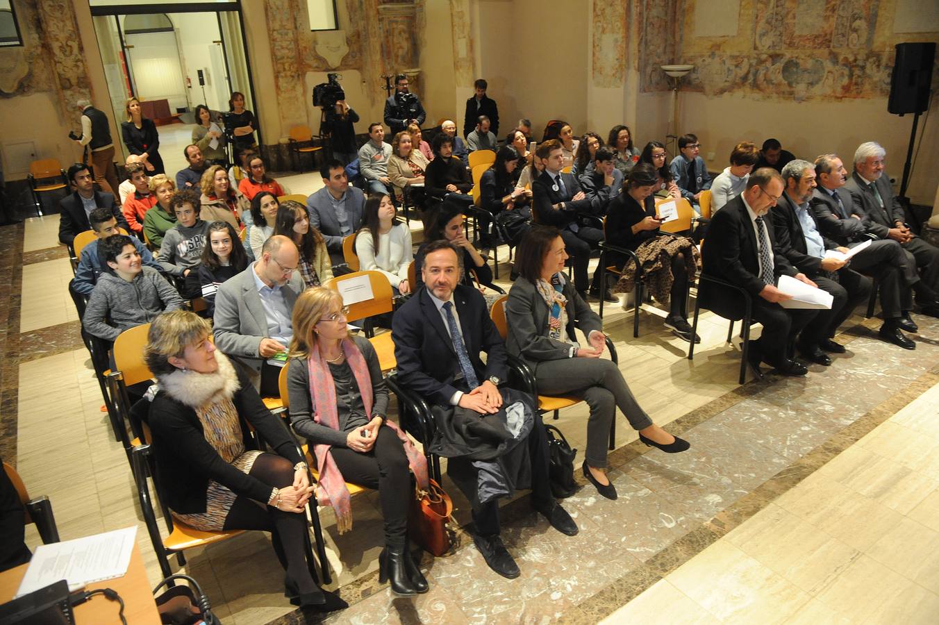 El concurso, ha reunido a 534 alumnos de una treintena de centros de seis provincias que han elaborado 2.655 noticias en equipos de trabajo dirigidos por un tutor