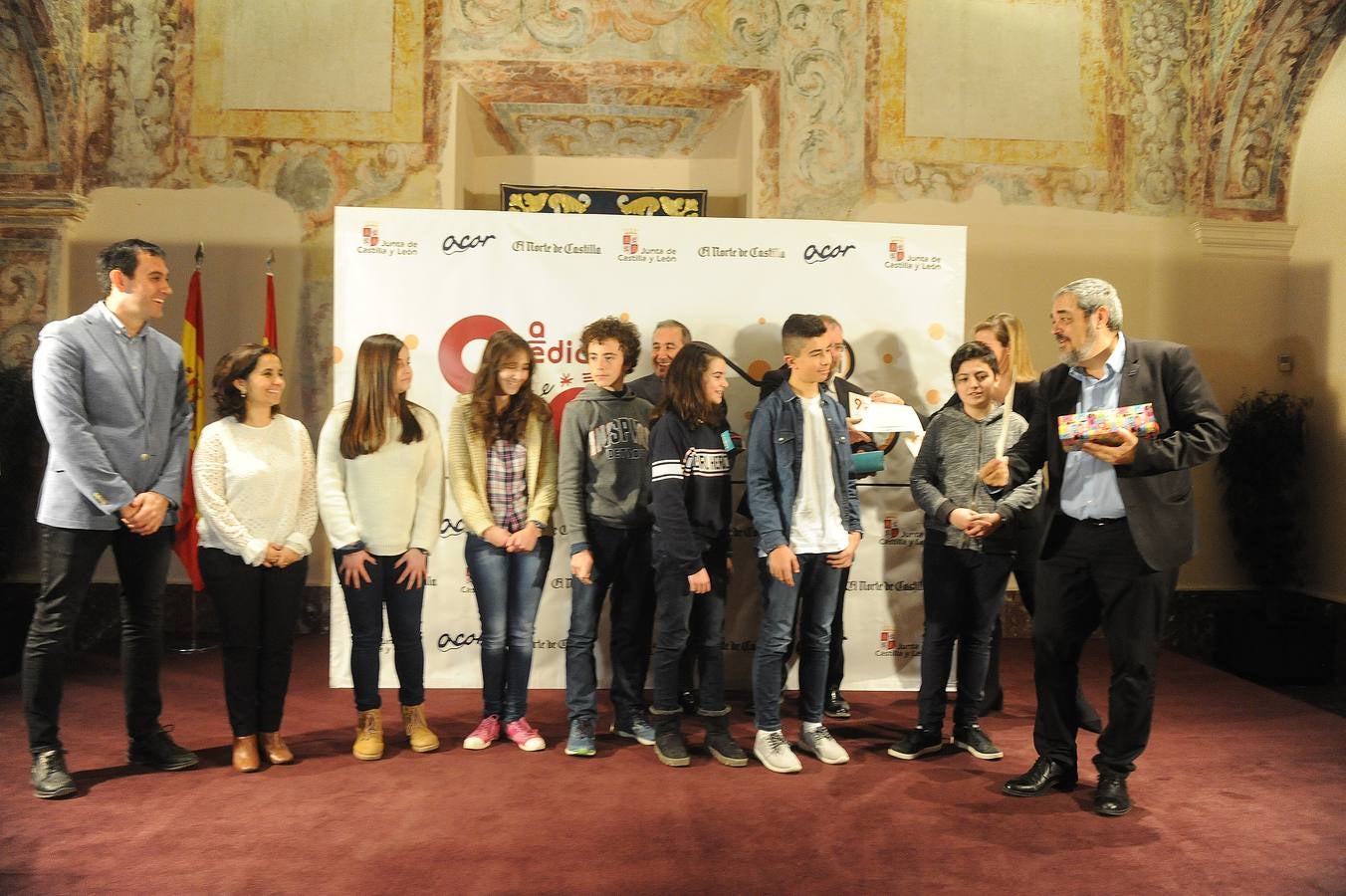El concurso, ha reunido a 534 alumnos de una treintena de centros de seis provincias que han elaborado 2.655 noticias en equipos de trabajo dirigidos por un tutor