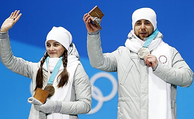 Aleksandr Krushelnitckii, junto a su compañera Anastasia Bryzgalova.