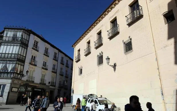 Fachada del antiguo teatro Cervantes. 