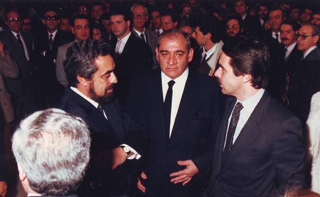 Bolaños, Isidoro Álvarez y José María Aznar, en la inauguración con autoridades un día antes.