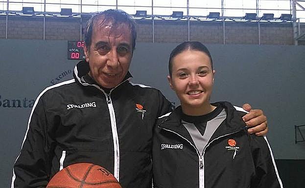 Pepe San Agustín, a la izquierda, antes de un partido. 