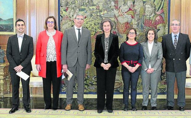 Recepción de AMGU con la reina doña Sofía.