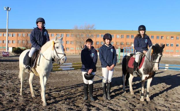 Equipo A de La Deportiva de Burgos, ganador de la Catefgoría IV