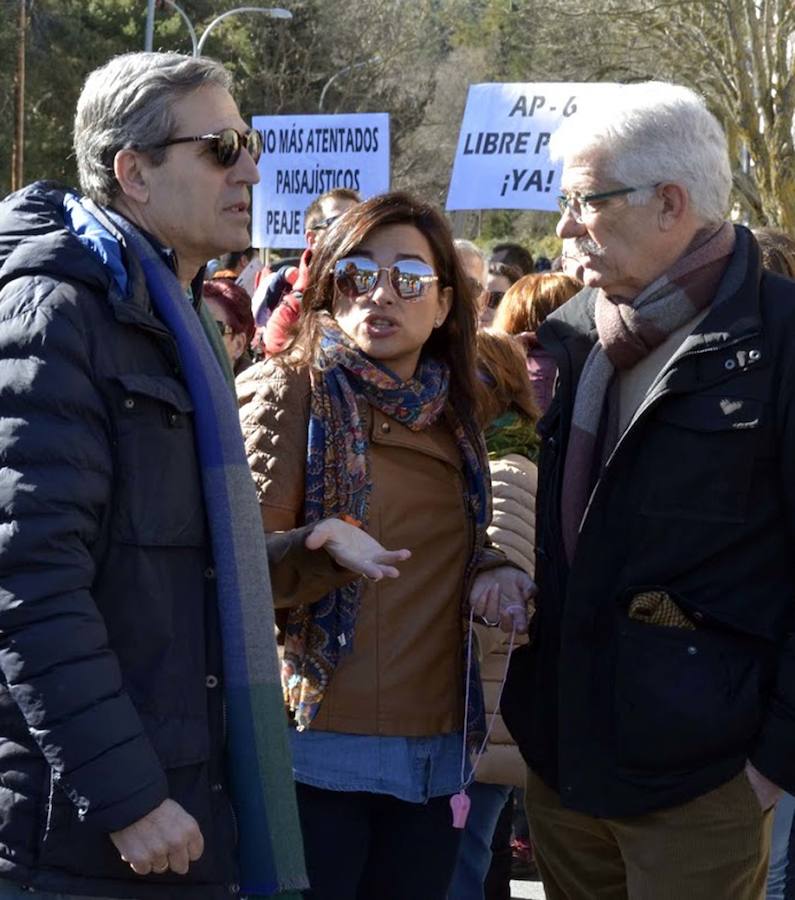Fotos: Manifestacion en la peligrosa Travesía de San Rafael