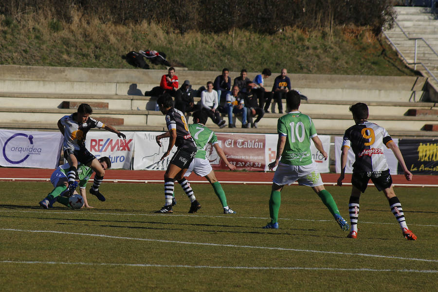 Fotos: Partido entre Unionistas y el CD San José de Soria