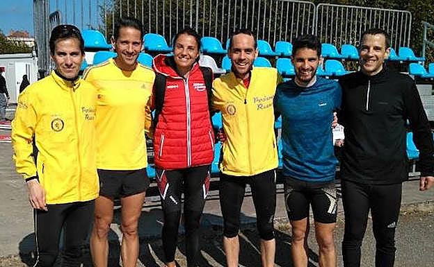 Jorge Nieto, Alberto Marcos, Gema Martín, Juan Bueno, Daniel Ayuso y Serafín García, en el Nacional de cross de Gijón.