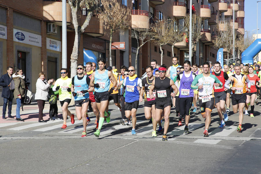 Unos 800 participantes acuden a la carrera en favor de la Asociación de Enfermedades Raras de Castilla y León