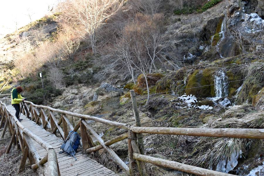 Fotos: Hielo y bajas temperaturas en Covalagua