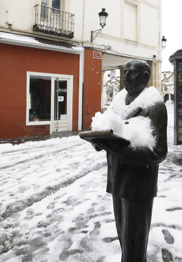 Fotos: La capital se tiñe de blanco