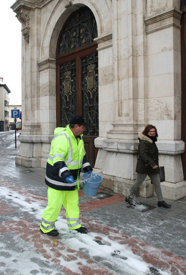 Fotos: Limpieza de calles tras la nevada