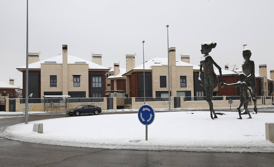 Fotos: La capital palentina se tiñe de blanco II