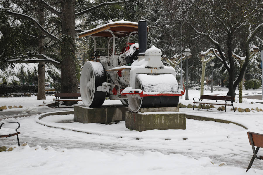 Fotos: La capital palentina se tiñe de blanco II