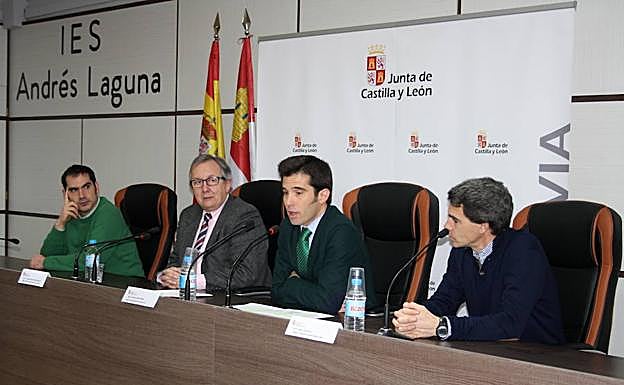De izquierda a derecha, Rodrigo Santos, Javier López-Escobar. Alfonso Lahuerta y José Luis Arranz, en la presentación.