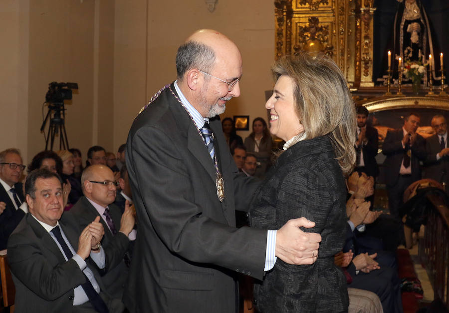 La delegada del Gobierno en Castilla y León, María José Salgueiro, pregonó ayer en la Cofradía Penitencial de Jesús Nazareno, en un acto en el que ensalzó la celebración de la Pasión en Valladolid.