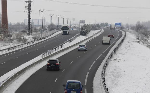 Nieve en la Autovía A-62 el pasado miércoles. 