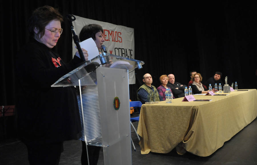 Fotos: XII premios Coraje y Dignidad de la Coordinadora de Pajarillos