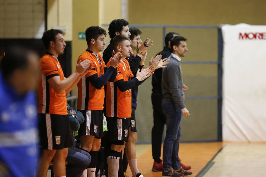 Fotos: Partido entre el BM Ciudad de Salamanca y el Atlético Avilesina