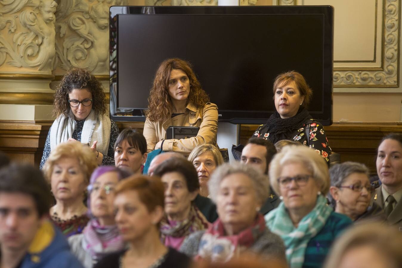 Durante el acto se ha hecho entrega del premio de igualdad a Henar Sastre, fotógrafa de El Norte de Castilla