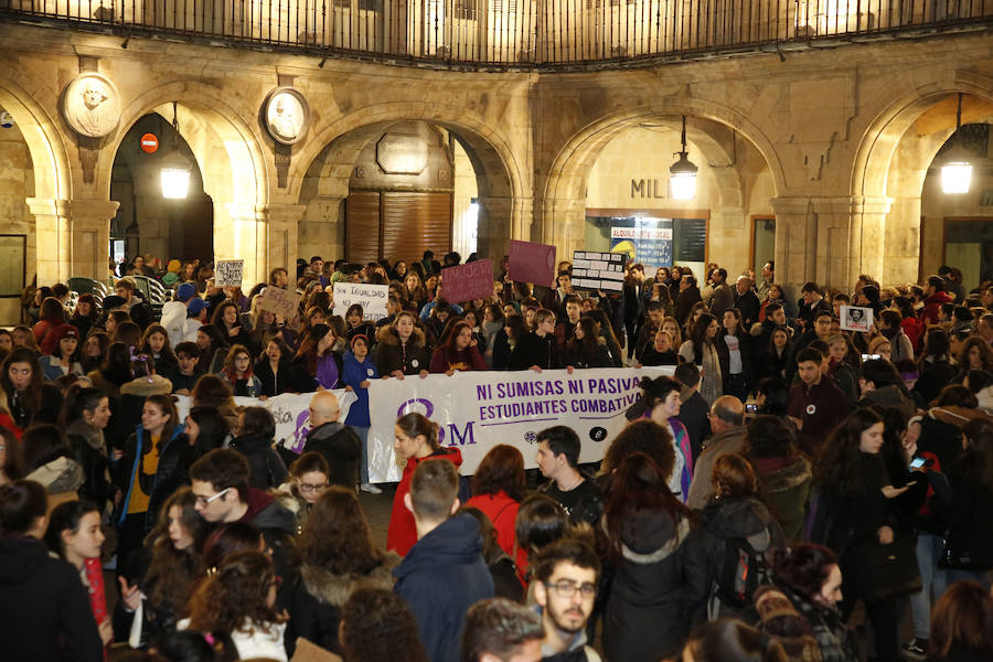 Más de 15.000 personas, según Policía Nacional, han participado en Salamanca en la manifestación convocada por los movimientos feministas con motivo del 8-M