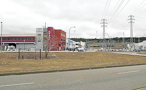Zona de confluencia de la avenida de la Comunidad Europea con la calle Curtidores. 