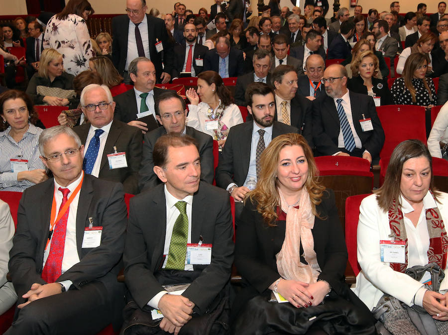 Fotos: Cristóbal Montoro clausura la Asamblea de la Empresa Familiar de Castilla y León