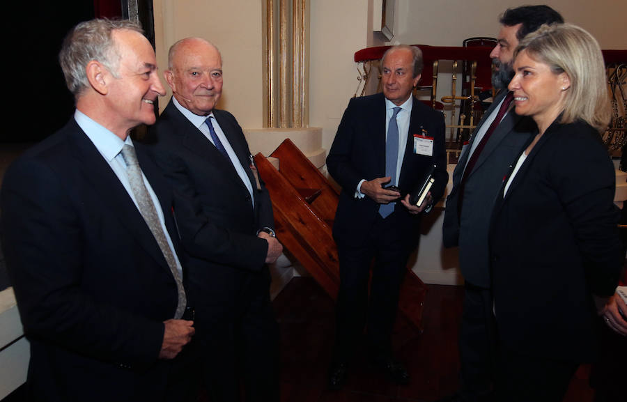 Fotos: Cristóbal Montoro clausura la Asamblea de la Empresa Familiar de Castilla y León